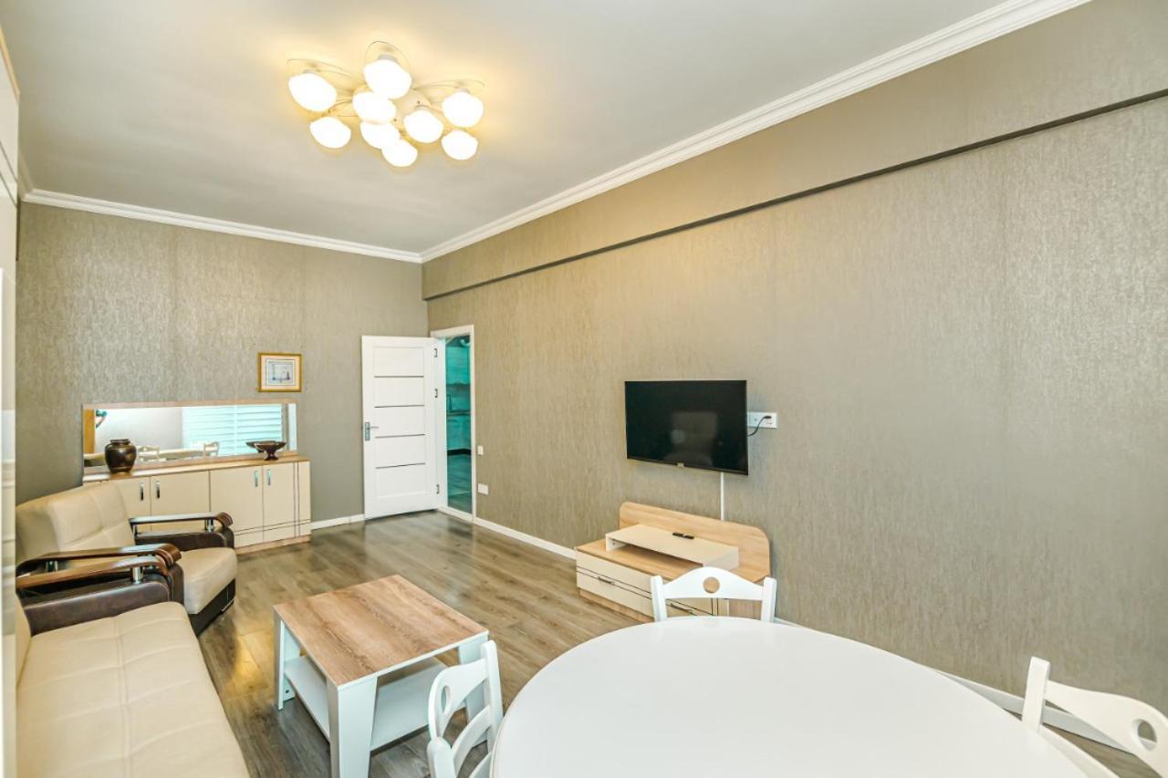M Estate 1 Room Targovu Baku Exterior foto